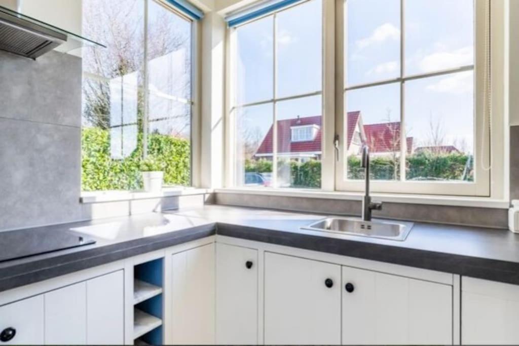 Comfort Villa For 8 People Zeewolde Zewnętrze zdjęcie